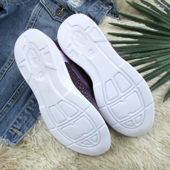 Athletic Works Splash Mesh Trainer Sneakers - Picture 9 of 11